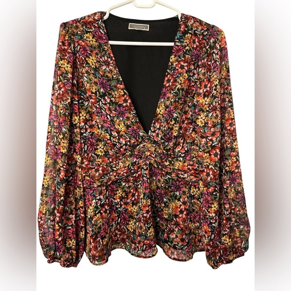 PLEIONE V-NECK PUFF SLEEVE TOP